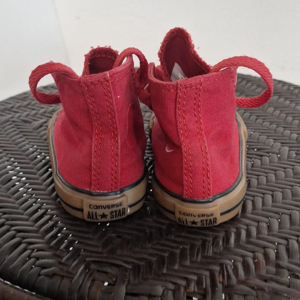 Converse Red W / Gum Sole Toddler Kids Sz 5 High Top